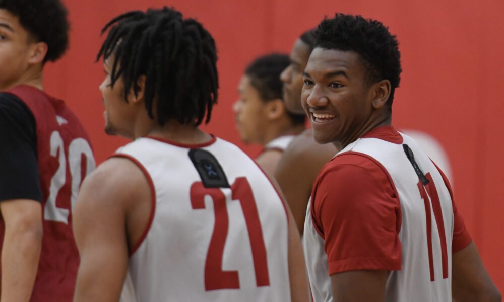 Arkansas Razorbacks guards Karter Knox and DJ Wagner during practice