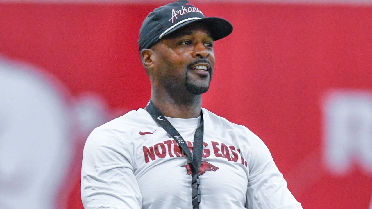 Arkansas Razorbacks defensive coordinator Travis Williams during practices