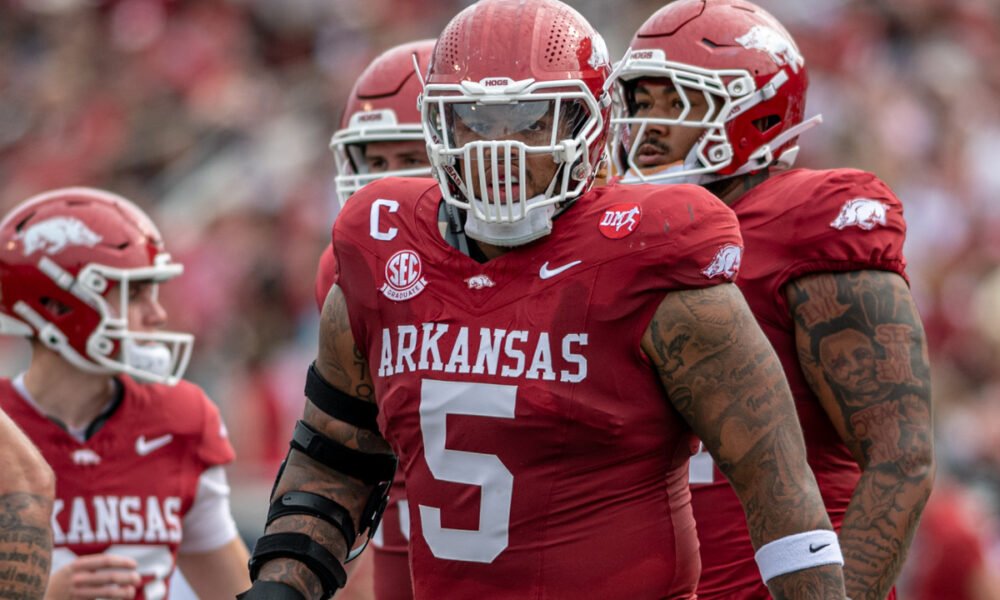 Arkansas Razorbacks defensive lineman Cam Ball during game against Arkansas State