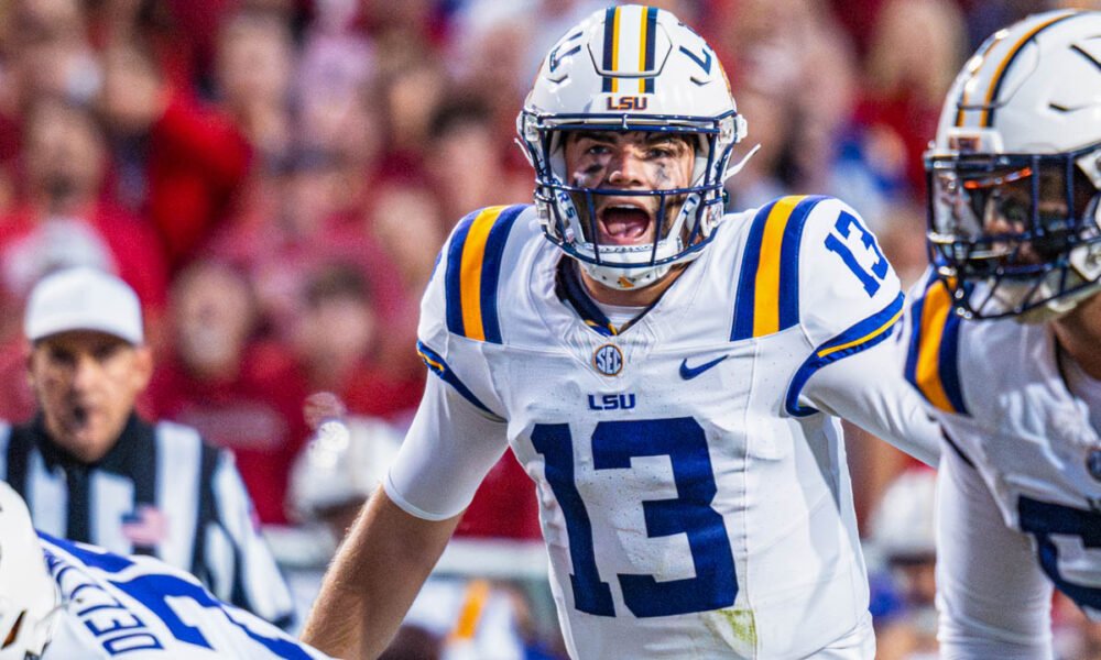 LSU Tigers quarterback Garrett Nussmeier in a game against the Arkansas Razorbacks